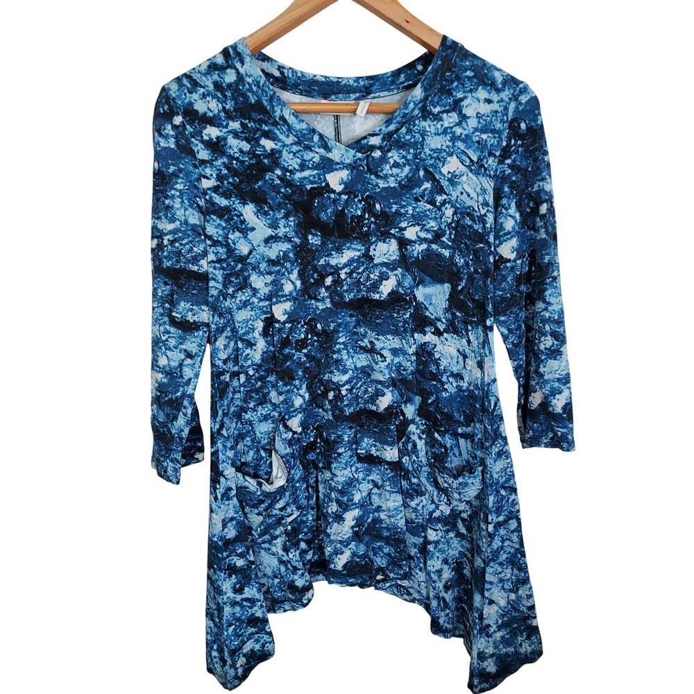 LOGO Lori Goldstein Blue Marble Print Sharkbite Tunic Top V-Neck Pockets S Boho